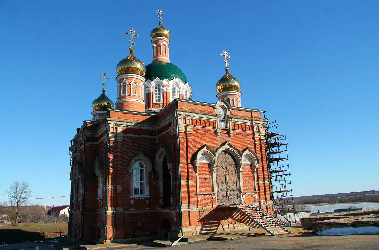 Лебедянский район, прочие н.п., с. Сезёново, Набережная улица, 1 корп. 1