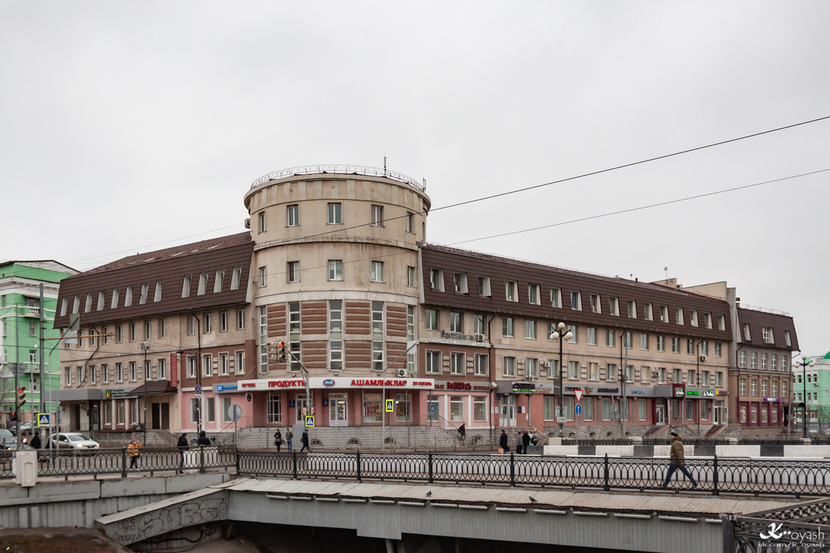 Casáin, Лево-Булачная улица, 24 / улица Чернышевского, 20