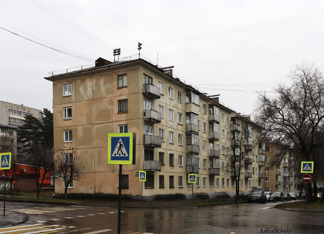 Zheleznogorsk, Улица Свердлова, 41 / Улица Маяковского, 17