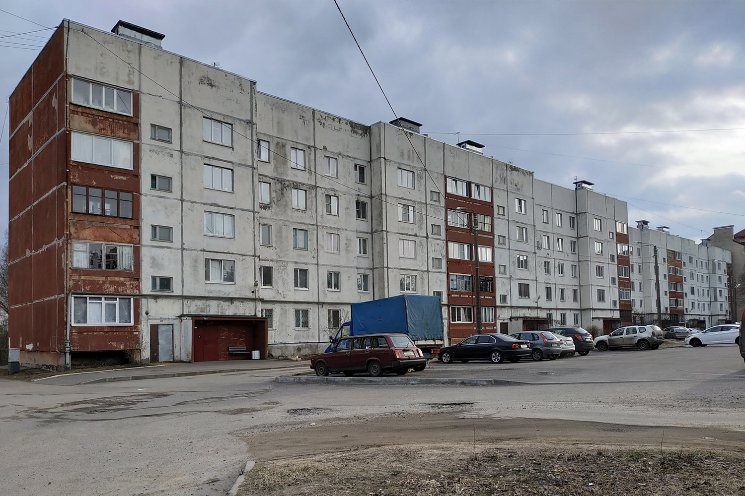 Кузьмоловский, Заозёрная улица, 3