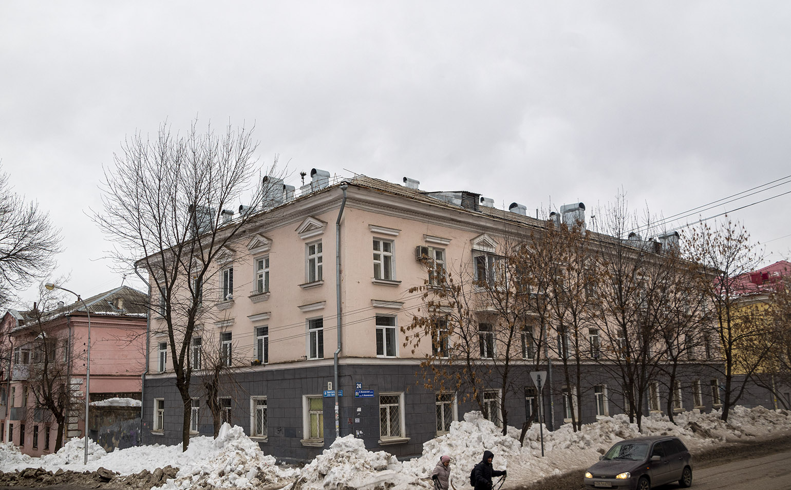 Уфа, Улица Владимира Маяковского, 24 / Архитектурная улица, 12