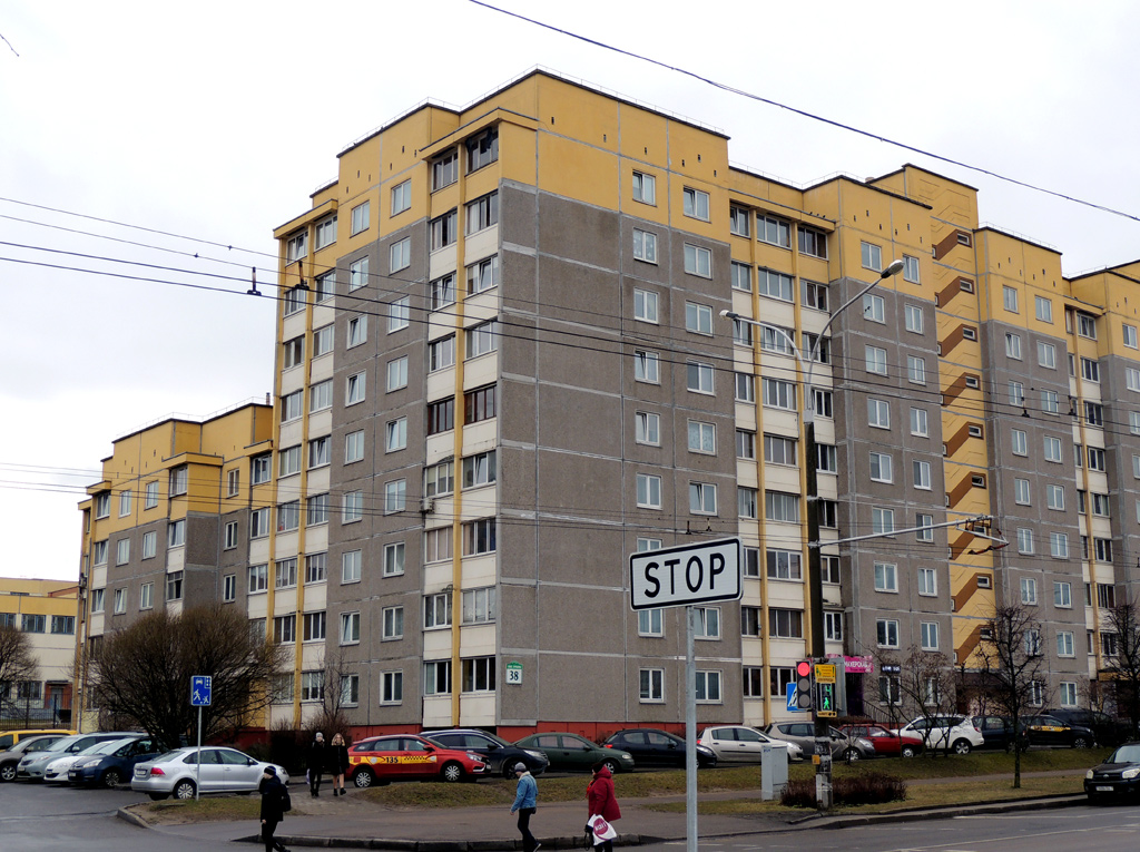 Минск, Улица Янки Лучины, 38