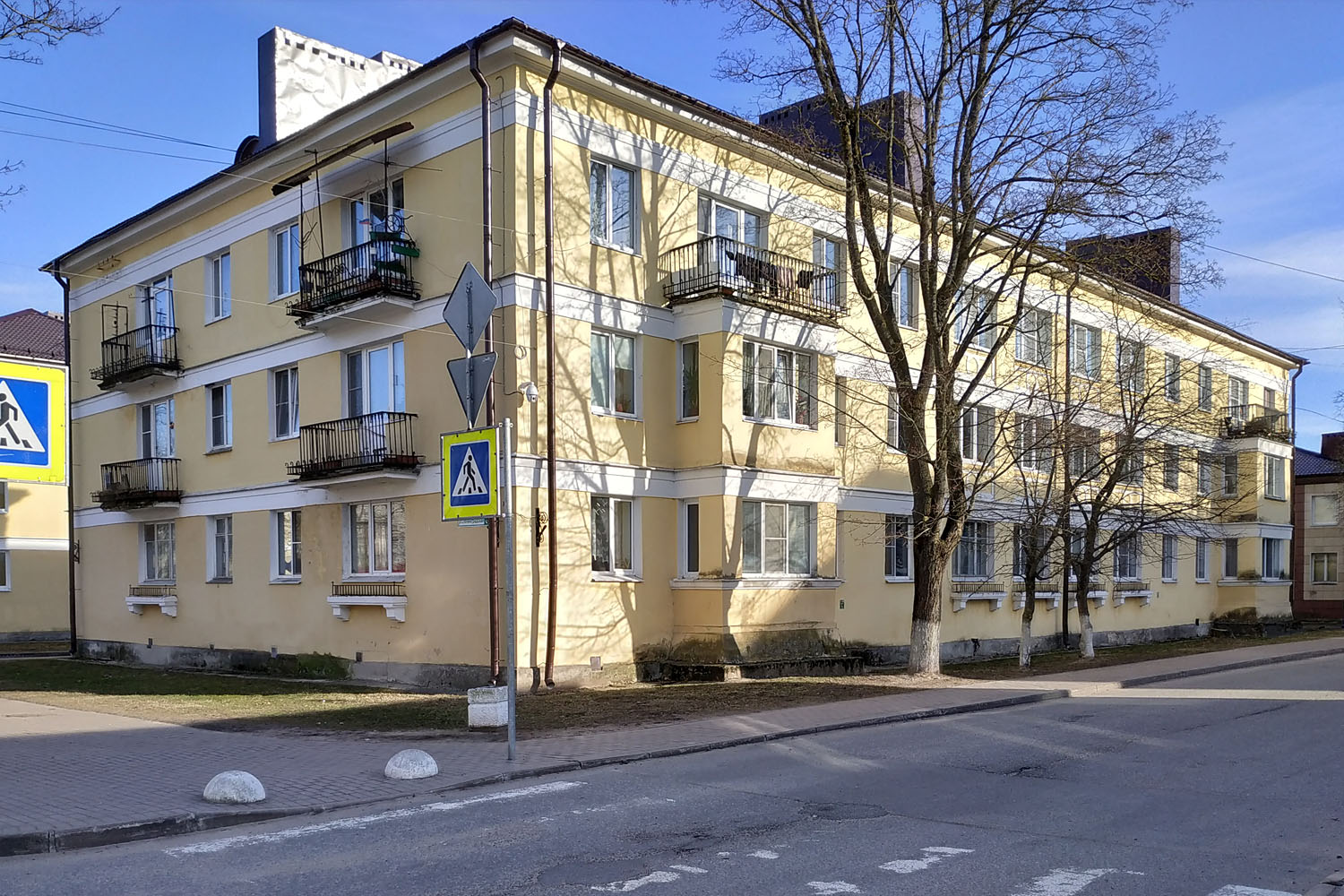 Дубровка, Ленинградская улица, 6