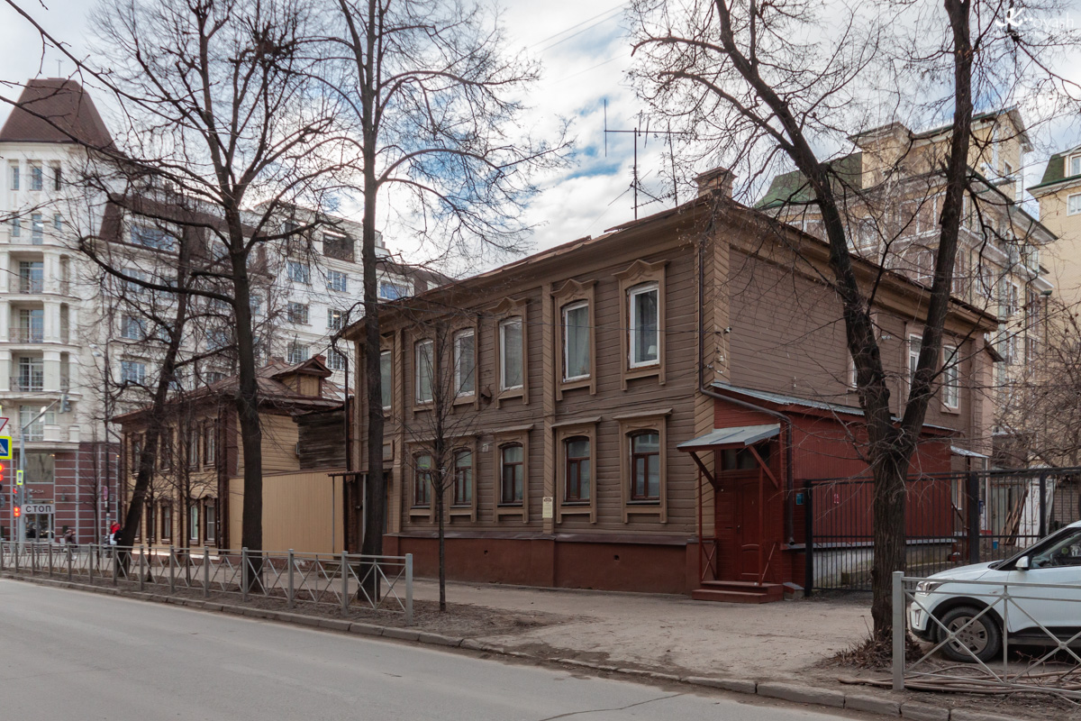 Казань, Улица Волкова, 66 / Улица Лесгафта, 17; Улица Лесгафта, 19