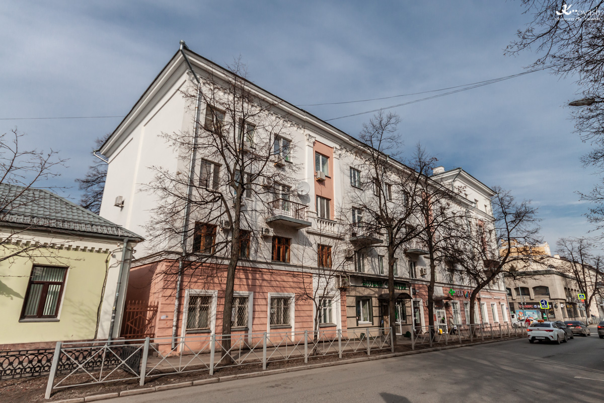 Kazan, Большая Красная улица, 54 / Улица Гоголя, 15