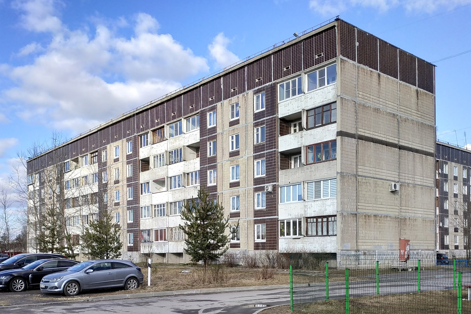 Гатчинский округ, прочие н. п., Семрино, Большой проспект, 10