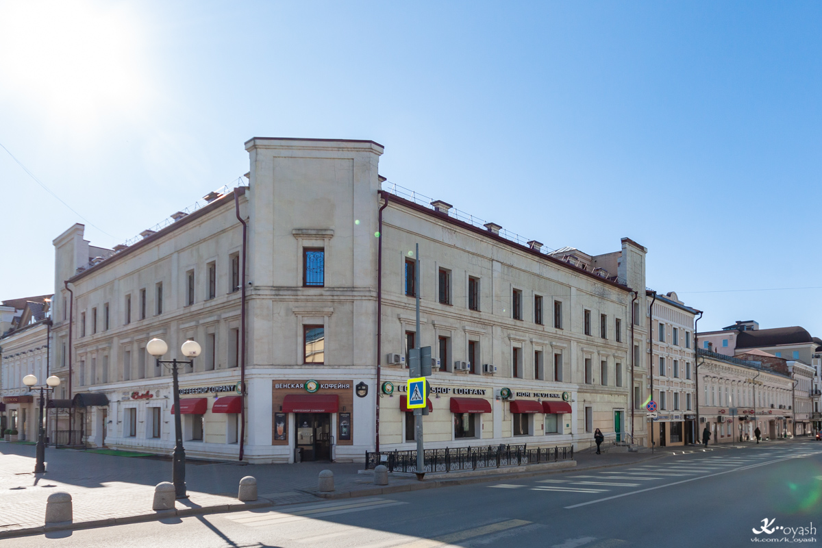 Казань, Улица Баумана, 38 / Улица Чернышевского, 17; Улица Чернышевского, 17 корп. 1