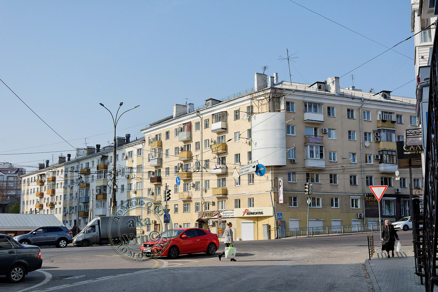 Воронеж, Большая Манежная улица, 2; Улица Степана Разина, 45