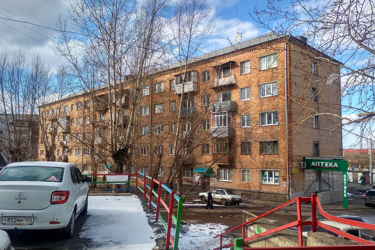 Красноярск, Высотная улица, 13