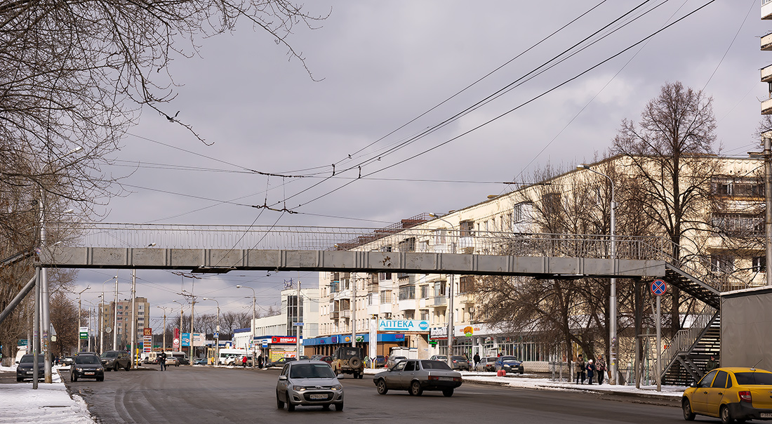 Ufa, Улица Ахметова, Пешеходный мост