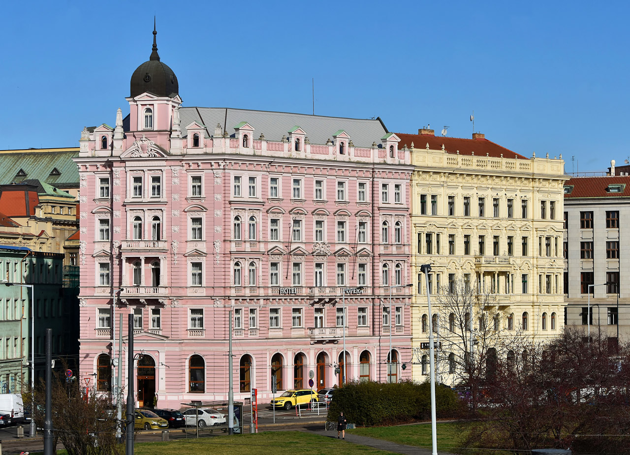 Прага, Těšnov, 13; ​Těšnov, 15​ / Klimentská, 58