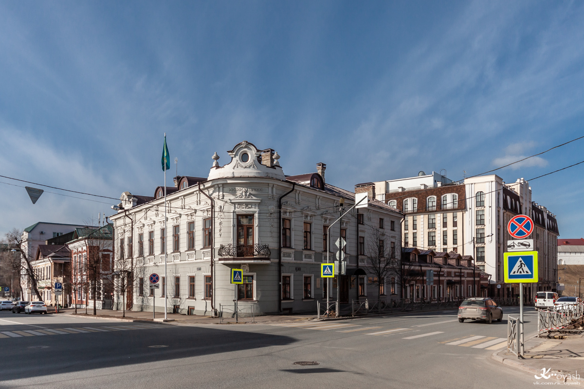 Казань, Улица Миславского, 9; Улица Миславского, 11; Улица Карла Маркса, 8 / Улица Миславского, 13; Улица Карла Маркса, 8