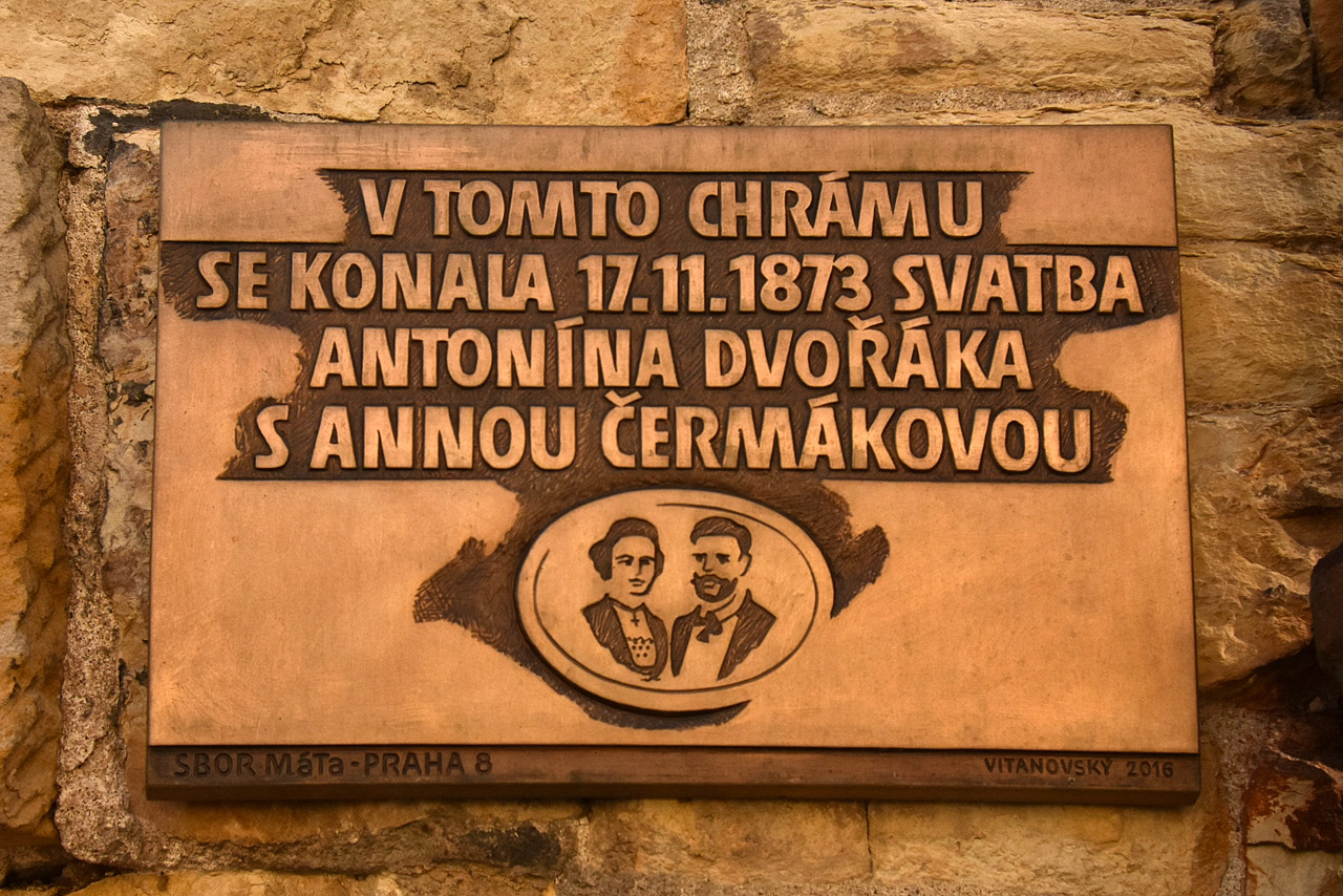 Прага, ​Biskupská, 14a. Прага — Мемориальные доски
