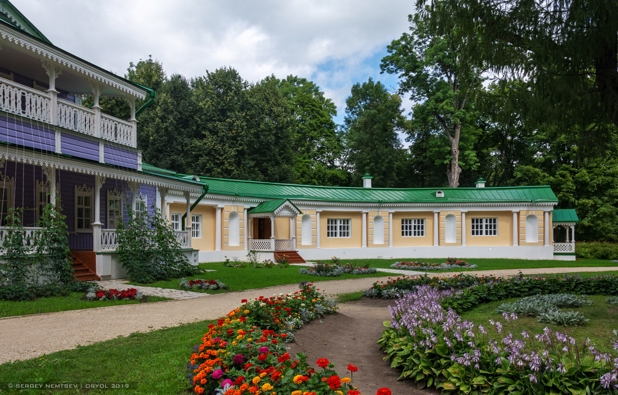 Мценский район, прочие н. п., С. Спасское-Лутовиново, Музейная улица, 3