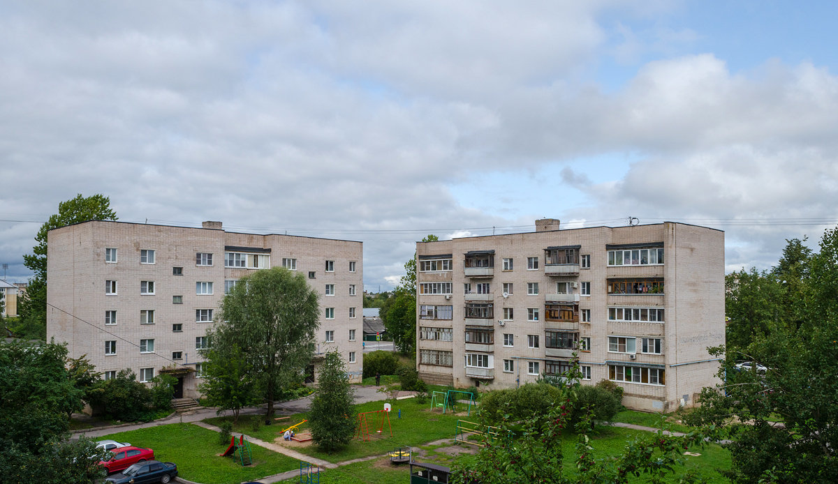 Великий Новгород, Московская улица, 20 / Улица Связи, 1