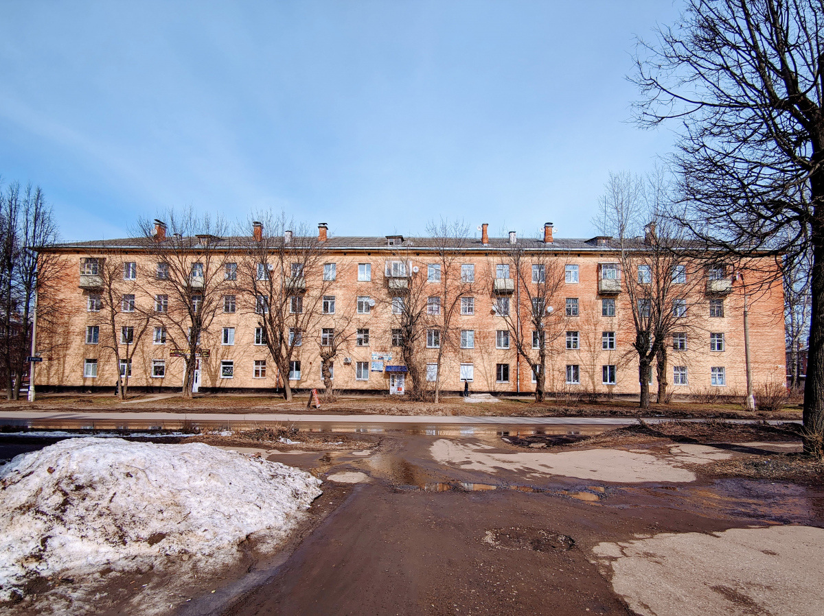 Glazov, Улица Кирова, 64