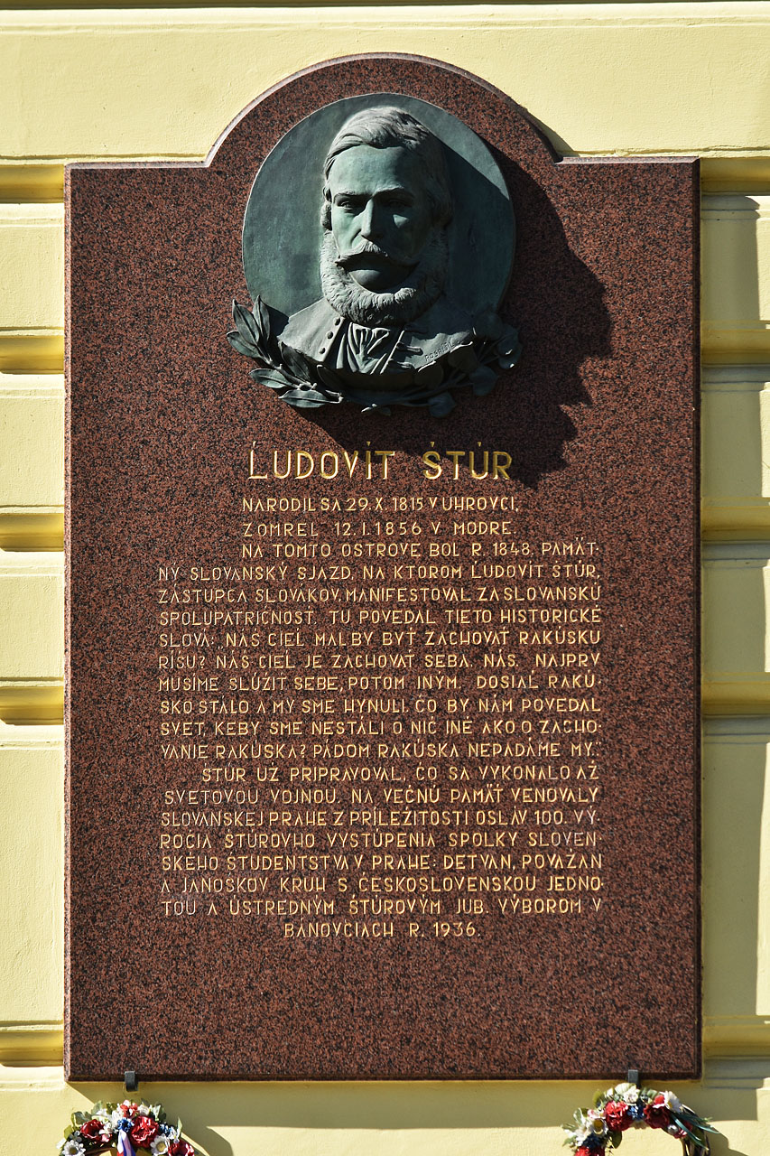 Прага, ​Slovanský ostrov, 8. Прага — Мемориальные доски