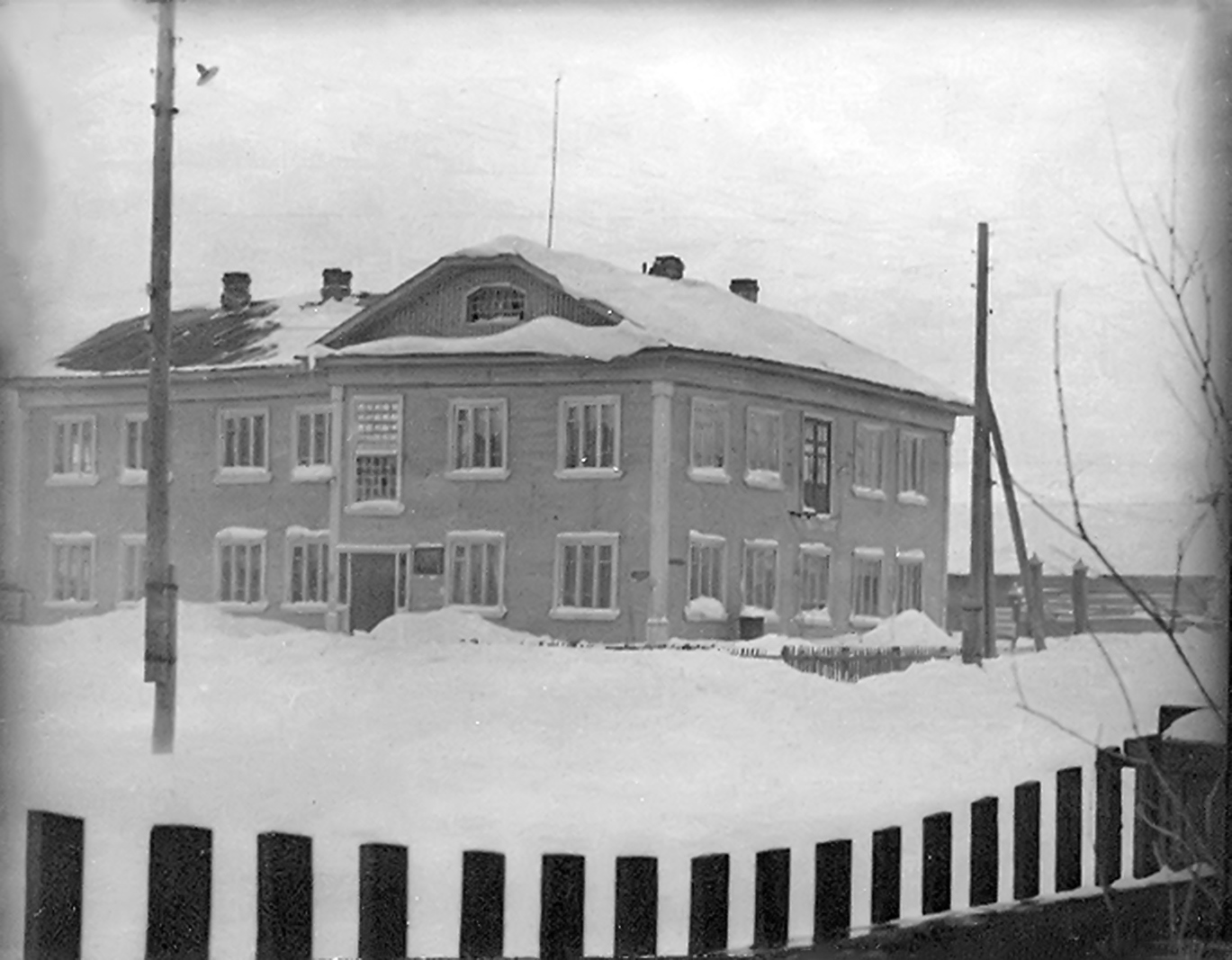 Нарьян-Мар, Улица Смидовича, 2 / Улица Хатанзейского, 14; Улица Смидовича, 2*