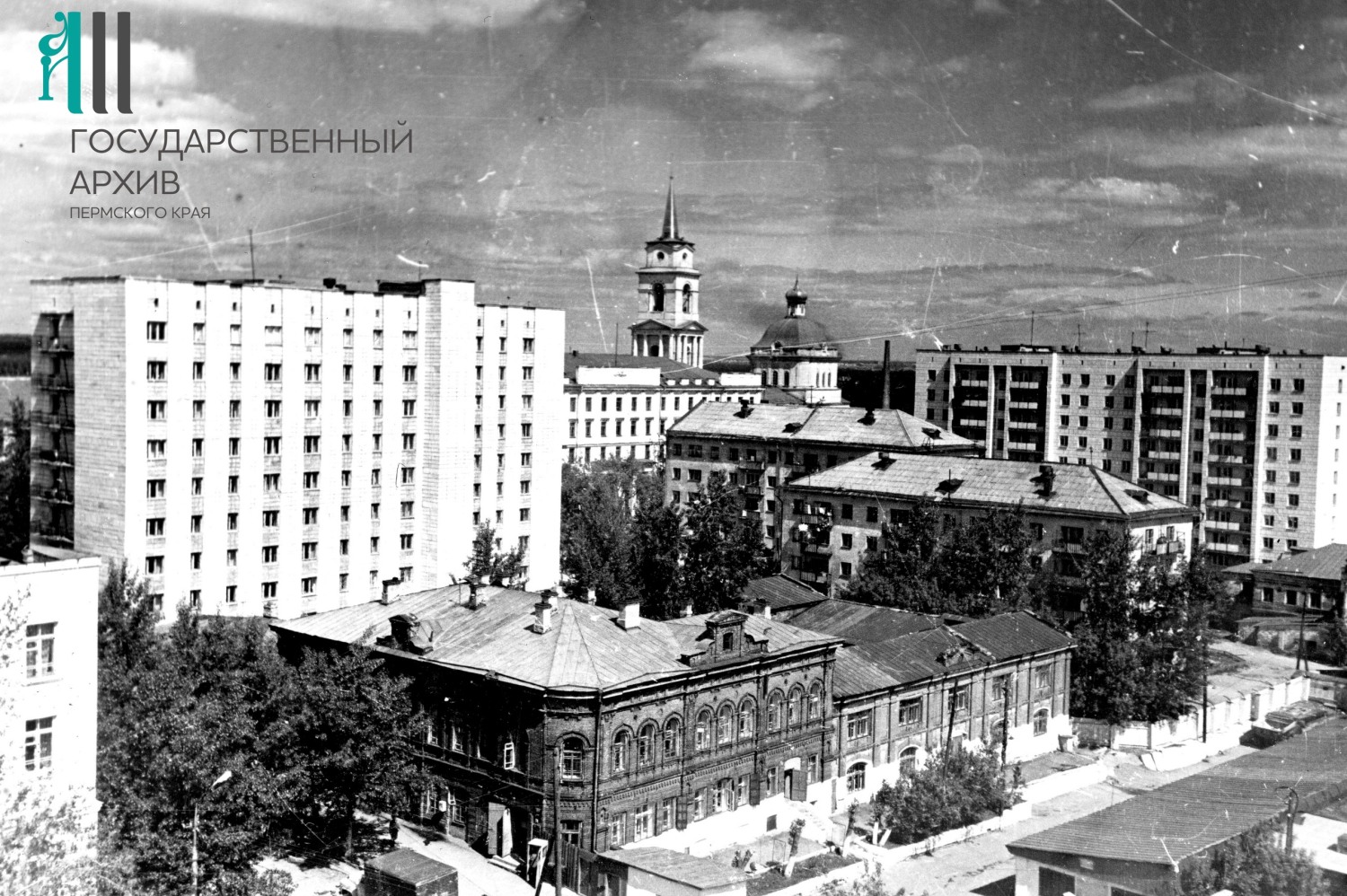 Пермь, Комсомольский проспект, 4; Монастырская улица, 57 / улица Куйбышева, 4; Улица Куйбышева, 6; Монастырская улица, 53А; Комсомольский проспект, 3