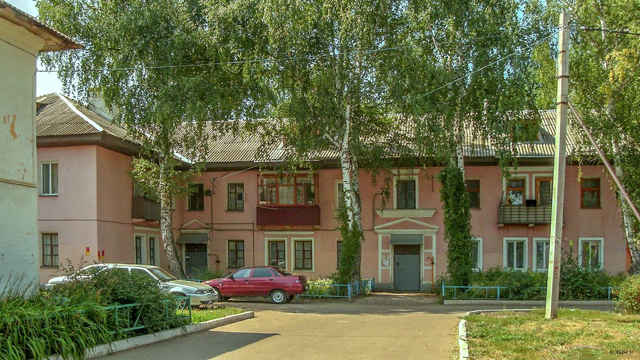 Ишимбай, Пролетарская улица, 33 / Стахановская улица, 104