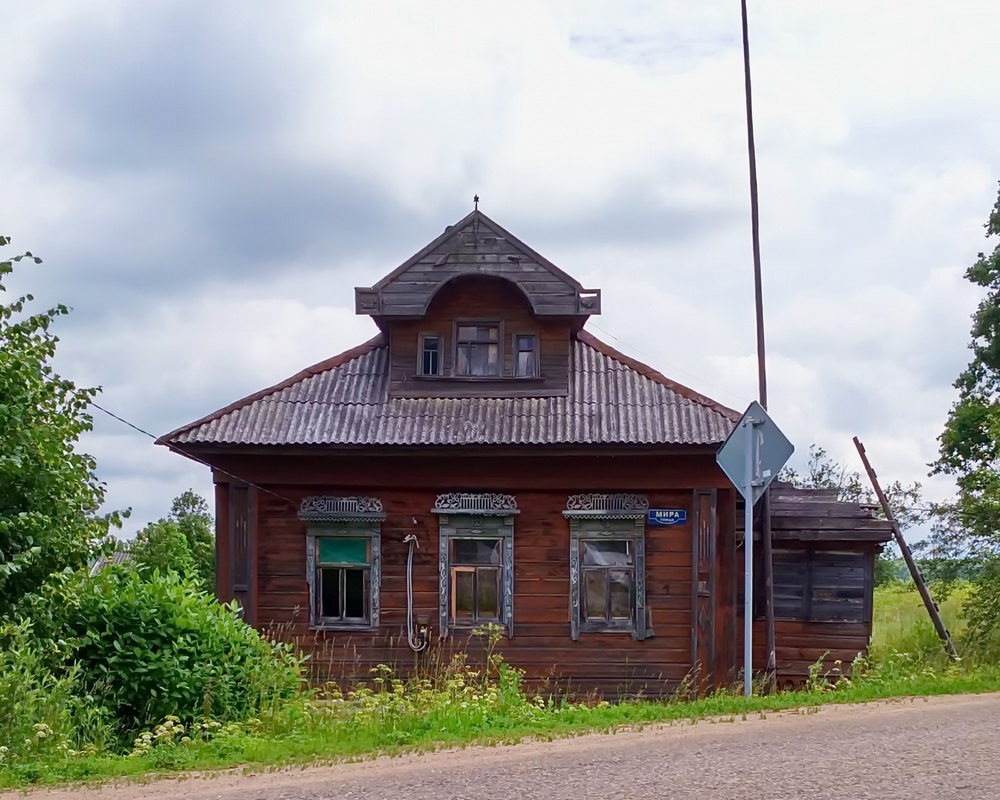 Переславский район, прочие н.п., с. Лыченцы, улица Мира, 1