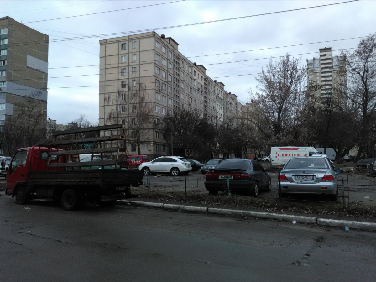 Киев, Дубровицкая улица, 8
