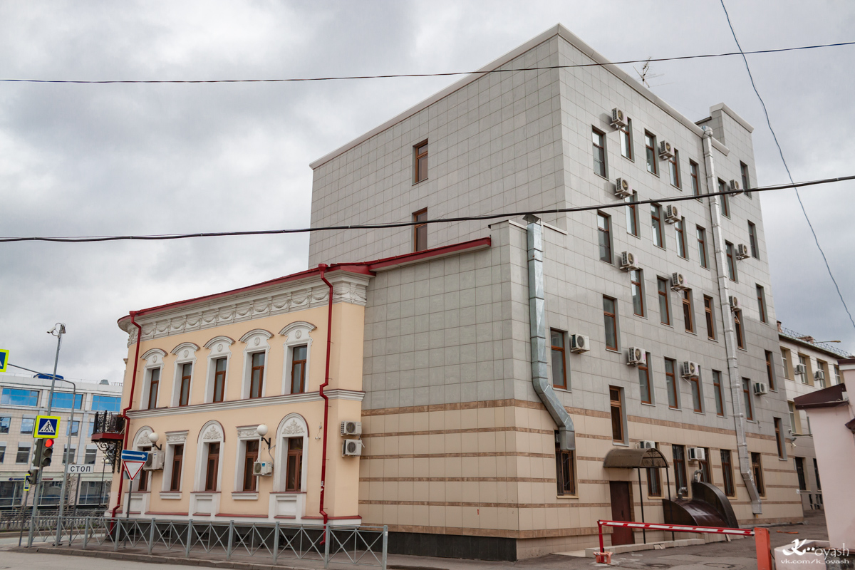 Kazań, Лево-Булачная улица, 36 / Улица Тази Гиззата, 1