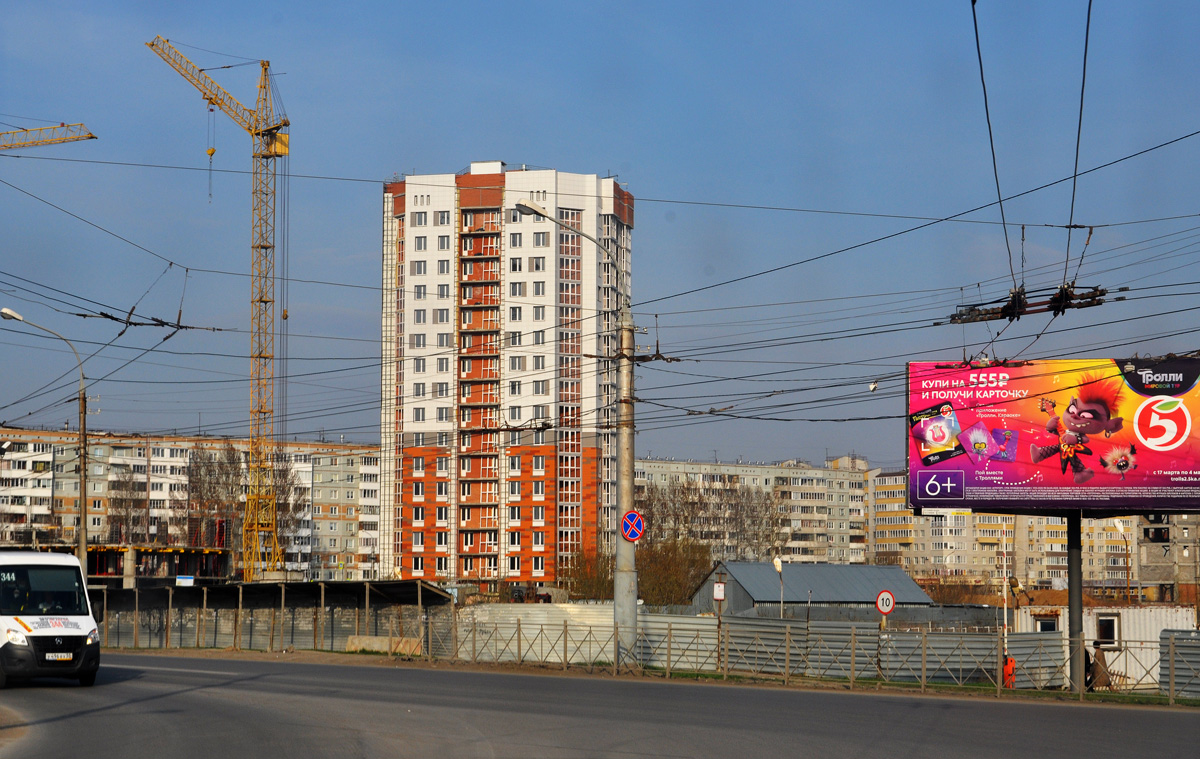 Omsk, Улица 70 лет Октября, 3/1; Улица 70 лет Октября, 3; Улица 70 лет Октября, 6; Бульвар Архитекторов, 7/1