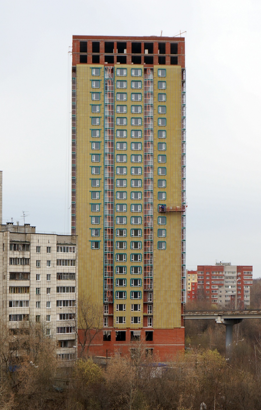 Пермь, Весёлая улица, 18 / улица Революции, 2А