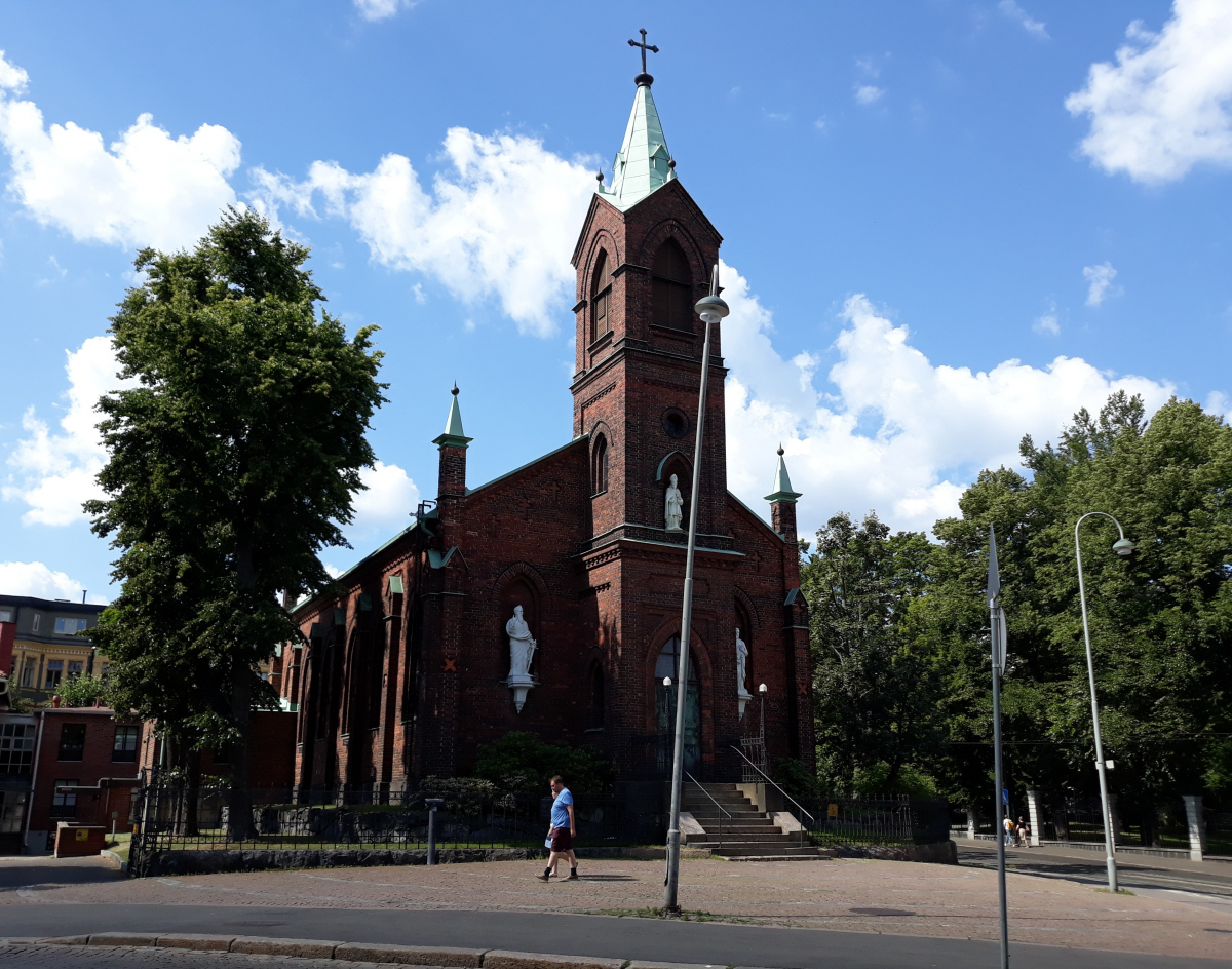 Хельсинки, Pyhän Henrikin aukio, 1A