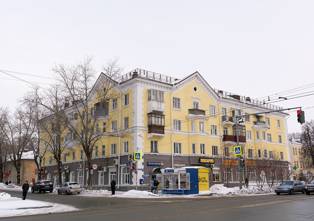 Ufa, Кольцевая улица, 127 / Улица Александра Невского, 29; Кольцевая улица, 127 киоск