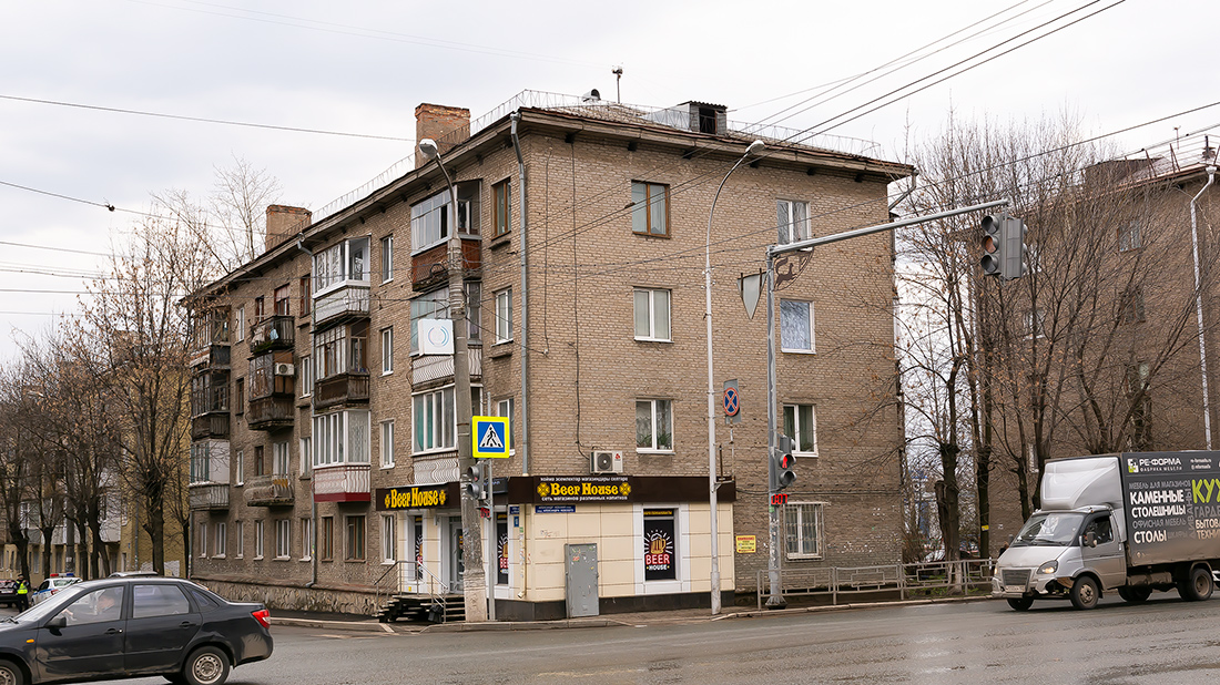Ufa, Кольцевая улица, 106 / Улица Александра Невского, 32