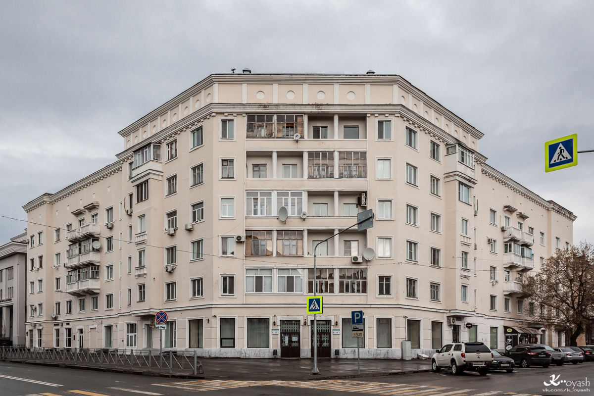 Казань, Улица Островского, 9 / Улица Кави Наджми, 3