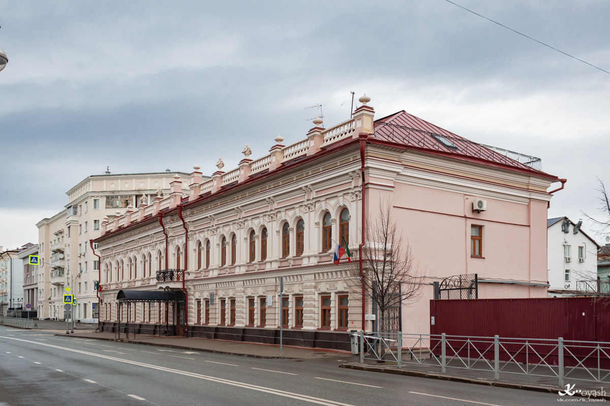 Казань, Улица Островского, 11 / Улица Кави Наджми, 6