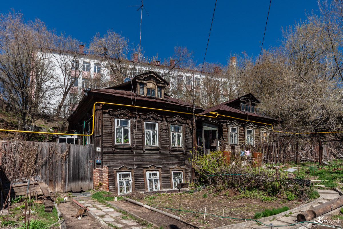 Casáin, Улица Курашова, 11; Улица Курашова, 13