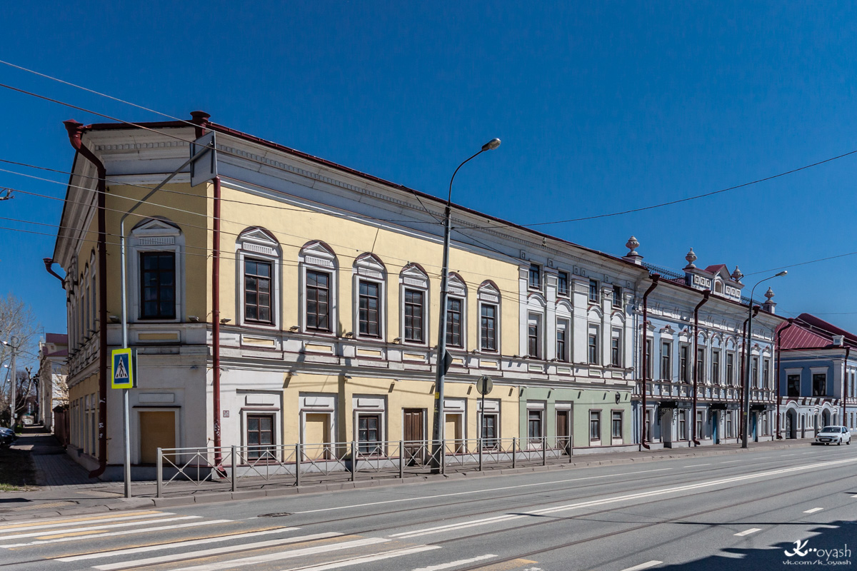 Казань, Улица Габдуллы Тукая, 81 / Улица Сафьян, 9; Улица Габдуллы Тукая, 83