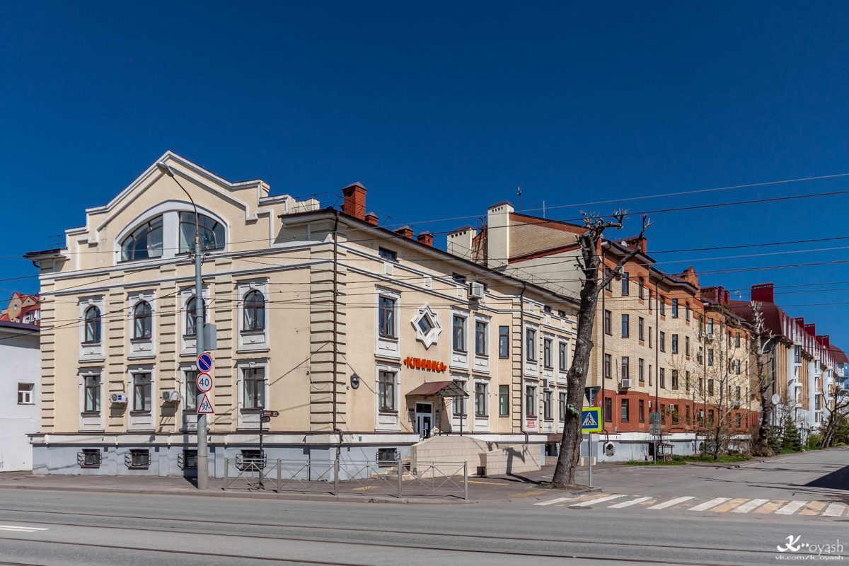 Казань, Улица Сафьян, 8 / Улица Габдуллы Тукая, 79