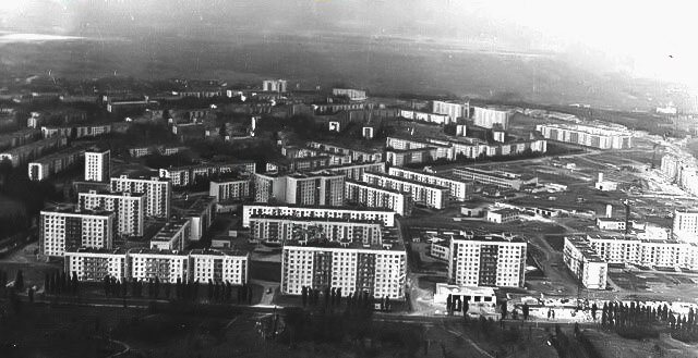 Лисичанск, Восточный квартал, 1; Восточный квартал, 2; Восточный квартал, 3; Восточный квартал, 5; Восточный квартал, 6; Восточный квартал, 7; Восточный квартал, 8; Восточный квартал, 9; Восточный квартал, 11/12; Восточный квартал, 13; Восточный квартал, 15; Восточный квартал, 16; Восточный квартал, 17; Восточный квартал, 17А; Восточный квартал, 18; Восточный квартал, 20; Восточный квартал, 22; Восточный квартал, 23; Центральный квартал, 5; Центральный квартал, 7; Центральный квартал, 9; Центральный квартал, 10; Центральный квартал, 11; Центральный квартал, 12; Центральный квартал, 13; Центральный квартал, 14; Центральный квартал, 15; Центральный квартал, 16; Центральный квартал, 18; Центральный квартал, 19; Центральный квартал, 20; Центральный квартал, 21; Центральный квартал, 22; Центральный квартал, 23; Центральный квартал, 24; Молодежный квартал, 1; Молодежный квартал, 2; Молодежный квартал, 3. Лисичанск — Панорамы. Лисичанск — Исторические фото