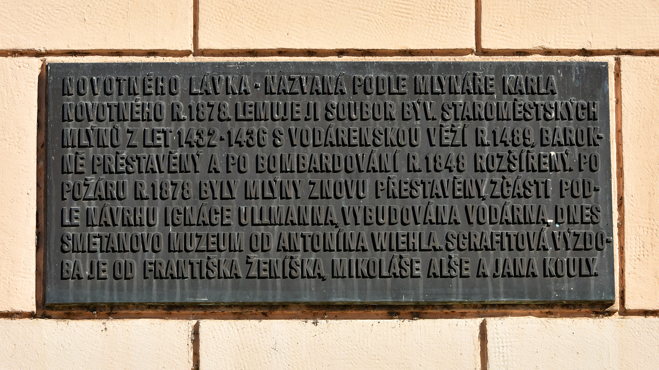 Прага, Novotného lávka, (?). Прага — Мемориальные доски