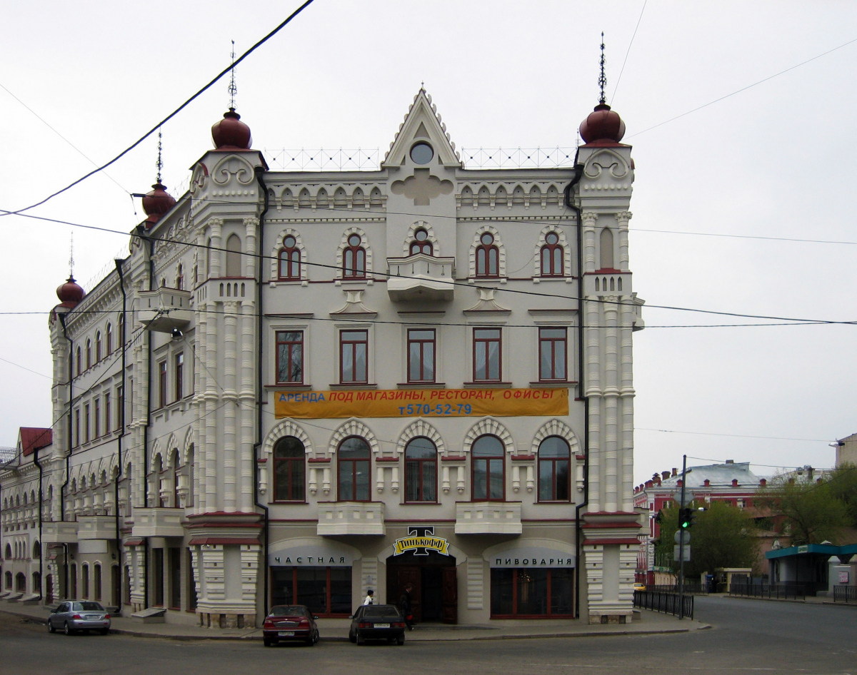 Казань, Улица Максима Горького, 8 / Улица Галактионова, 9