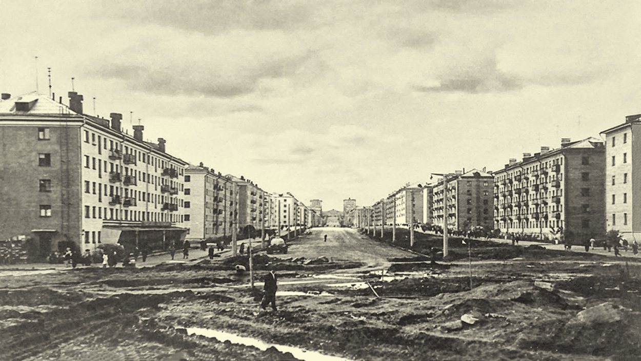 Уфа, Первомайская улица, 70; Первомайская улица, 68; Первомайская улица, 65 / Улица Свободы, 7; Первомайская улица, 63; Первомайская улица, 59. Уфа — Панорамы