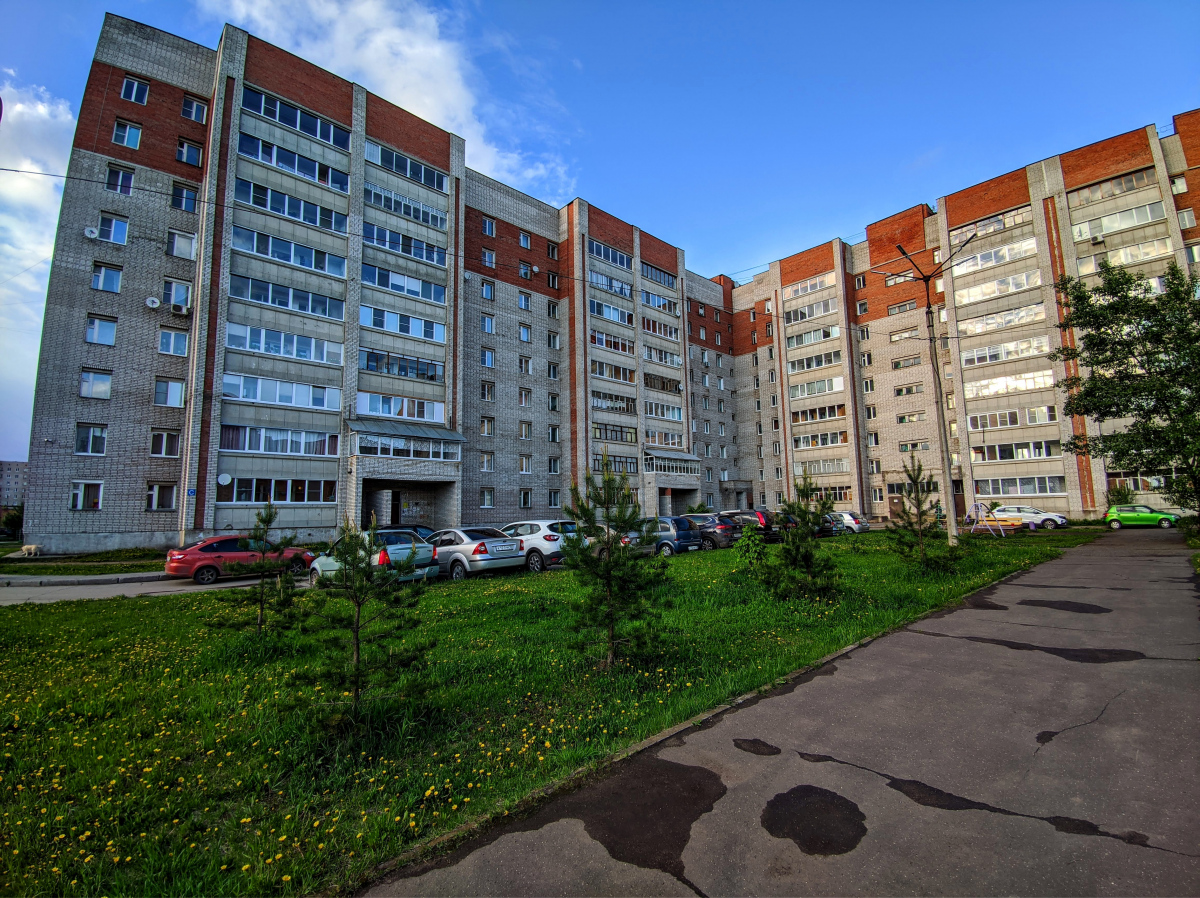 Глазов, Улица Пехтина, 12 (пп. 1–2); Улица Пехтина, 12 (пп. 3–6)