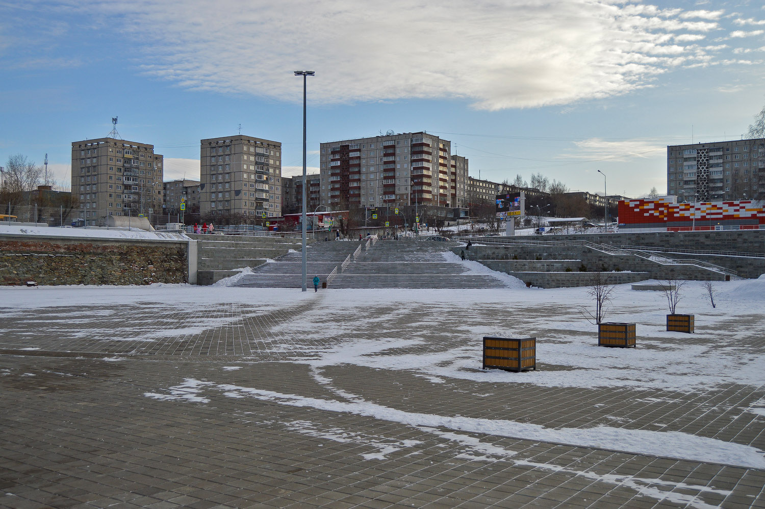 Первоуральск, Улица Ленина, 39; Улица Ленина, 37; Проспект Космонавтов, 26; Проспект Космонавтов, 27