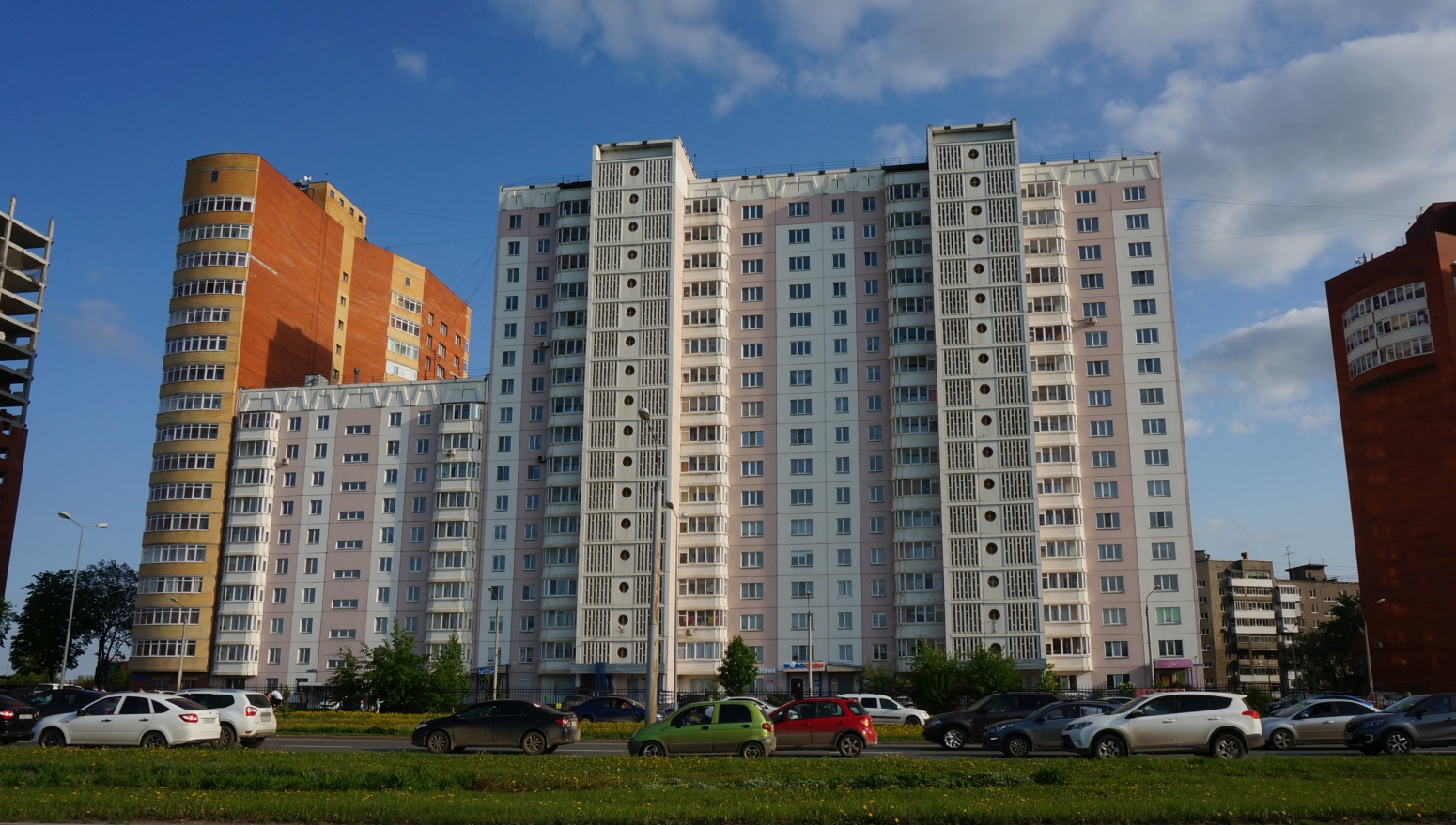Пермь, Запорожская улица, 1; Запорожская улица, 1/1