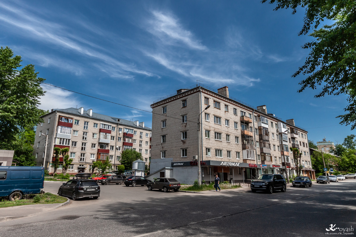 Казань, Улица Железнодорожников, 4; Бирюзовая улица, 18