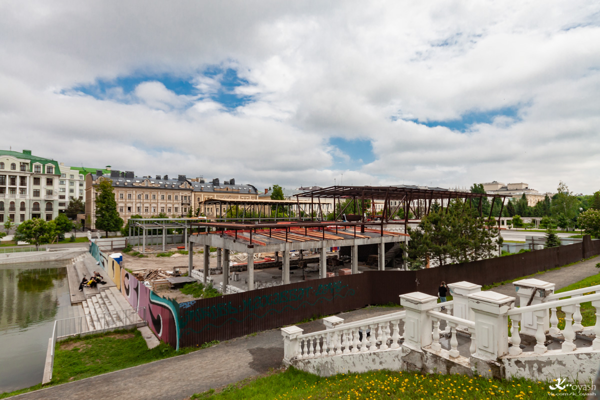 Casáin, Улица Дзержинского, на территории городского сада «Черное озеро» корп. 2; Улица Дзержинского, на территории городского сада «Черное озеро» корп. 1