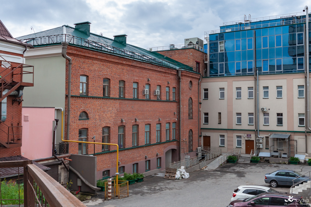 Казань, Астрономическая улица, 15 / Профсоюзная улица, 19