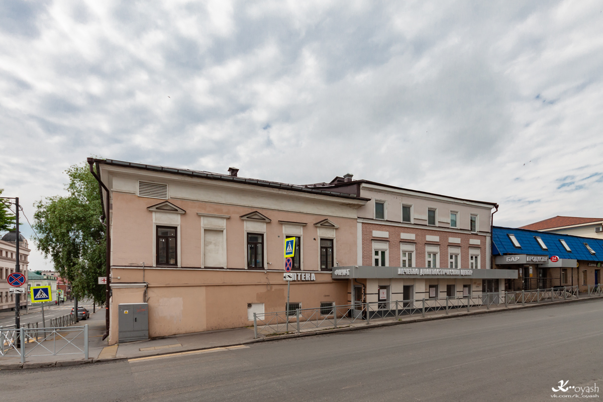 Казань, Профсоюзная улица, 30 / Астрономическая улица, 13