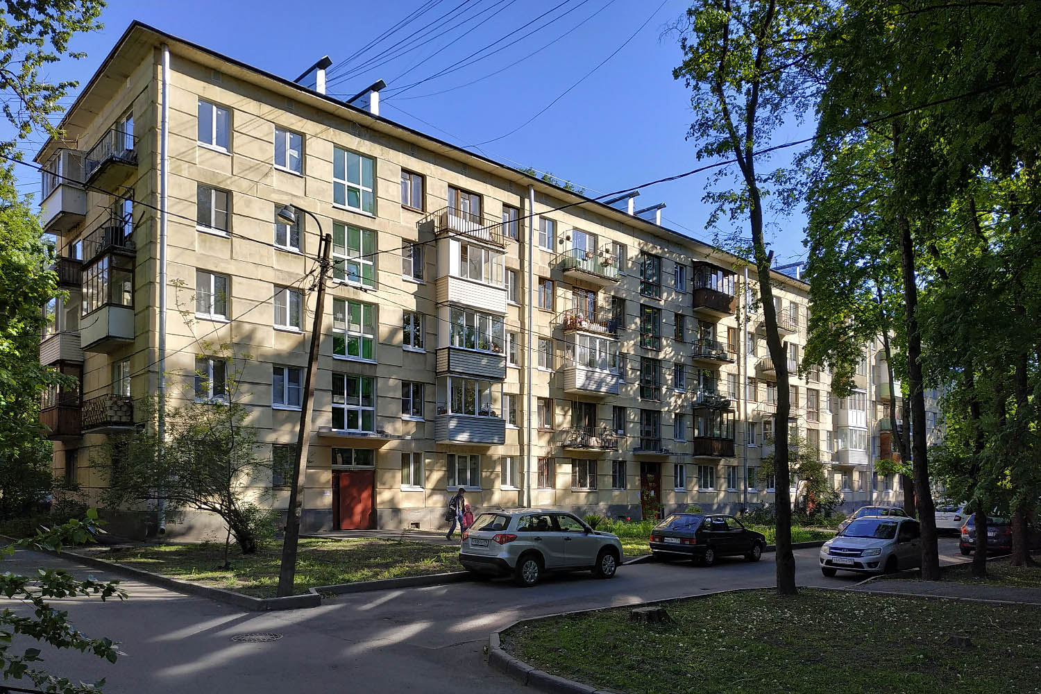 Санкт-Пецярбург, Улица Ленсовета, 57