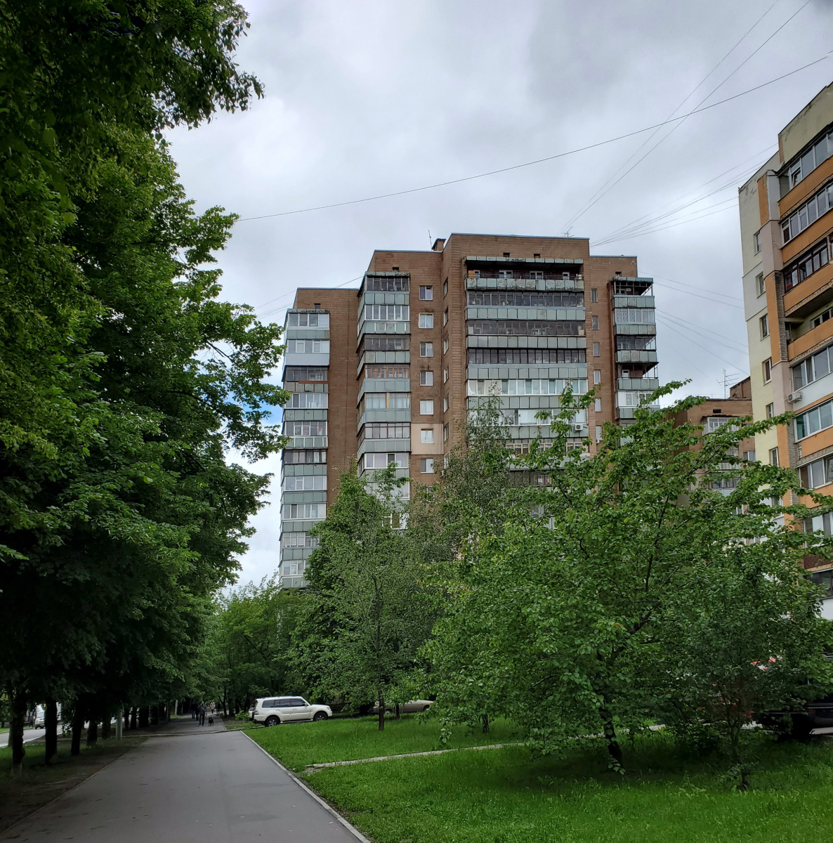 Charkow, Улица Харьковских Дивизий, 16